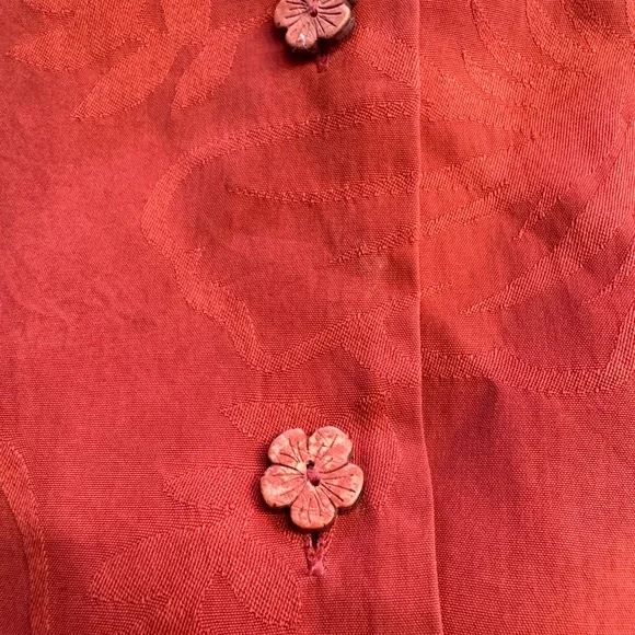 Tommy Bahama Women's Sz Small 100% Silk Red Floral Button Up Blouse Short Top - Picture 3 of 6